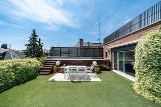 Ático en alquiler en Nueva España en Madrid