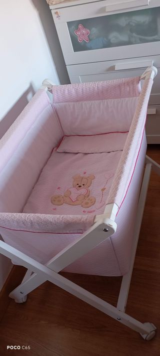 Minicuna rosa con osito y regalo sábanas