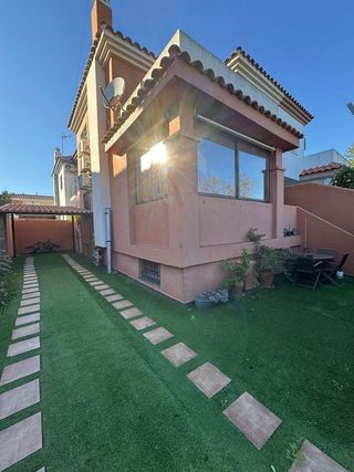 Chalet en venta en La Banda - Campo de Fútbol en Chiclana de la Frontera
