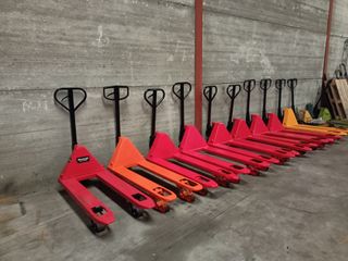 Transpaletas Manuales Varias (de 180 a 240€)