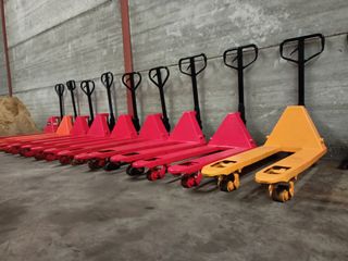Transpaletas Manuales Varias (de 180 a 240€)