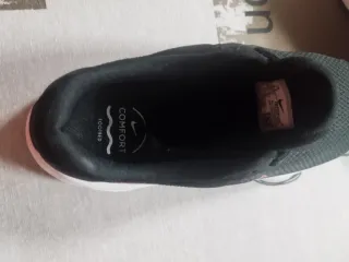 Zapatillas Nike Negras y Rojas