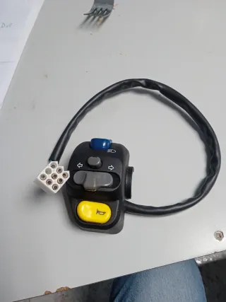 Mando Izquierdo Domino Derbi Peugeot Rieju Yamaha