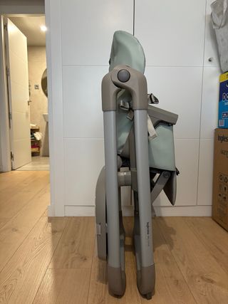 Trona Inglesina bebé verde como nueva