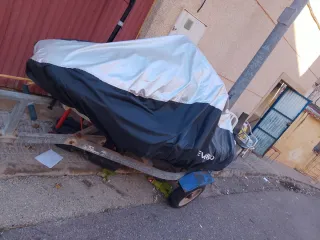 Moto de agua Yamaha WaveRunner con remolque