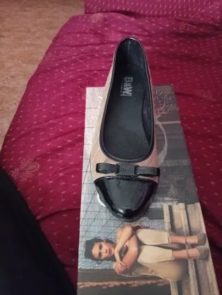 Manoletinas B&W beige y negras