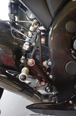 Estriberas retrasadas KAWASAKI ZX6R 636 2005 2008