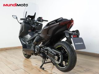 YAMAHA T-MAX 560 TECH MAX