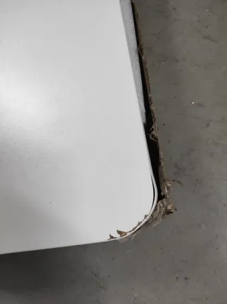 Tabla de madera blanca nueva