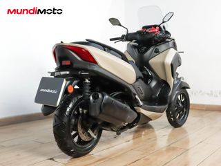YAMAHA TRICITY 300