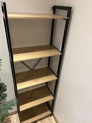 Estantería Metálica y Madera