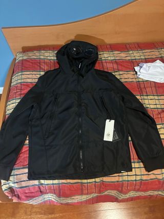 Abrigo C.P. Company Negro