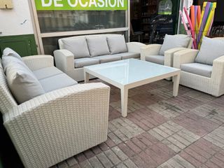 Conjunto Sofás Terraza con Mesa