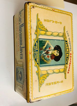 Caja Metálica Carmencita Azafrán Jesús Navarro