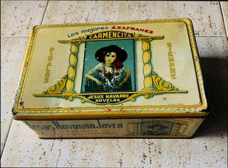 Caja Metálica Carmencita Azafrán Jesús Navarro