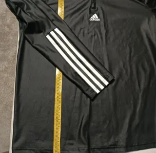 Chaqueta deportiva Adidas negra