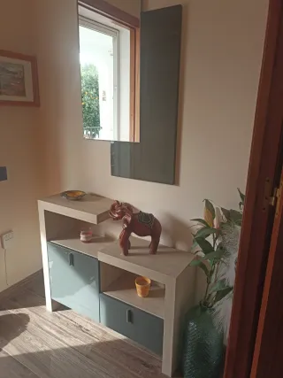 Mueble de entrada con espejo