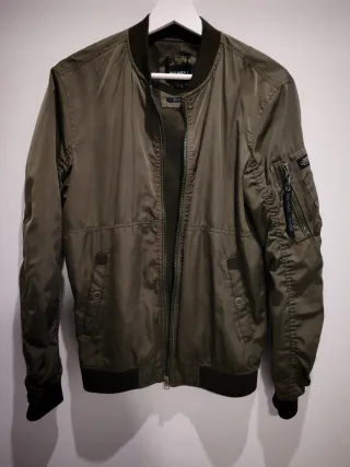 Chaqueta bomber Pull&Bear verde S