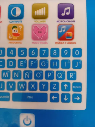Tablet Pocoyó azul y blanca