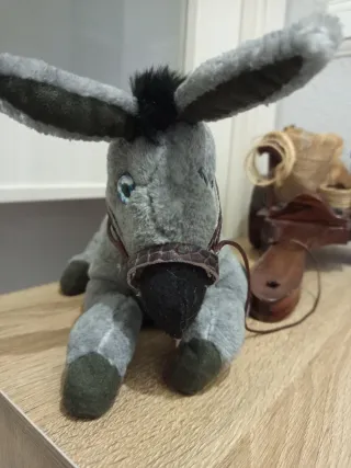 Carro y burrito de peluche decorativo