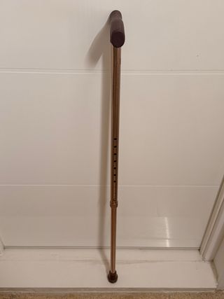 Bastón ajustable metal y plástico