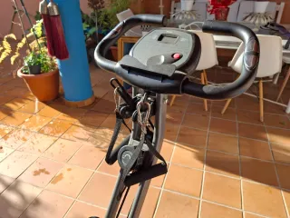 Bicicleta Estática Azul y Gris