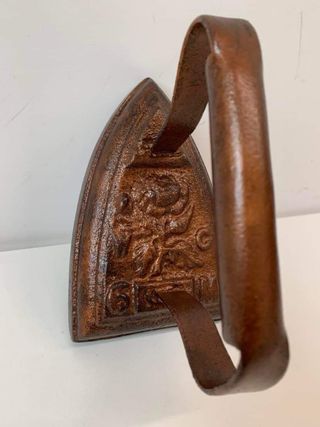 Ferro da stiro antico raro da collezione