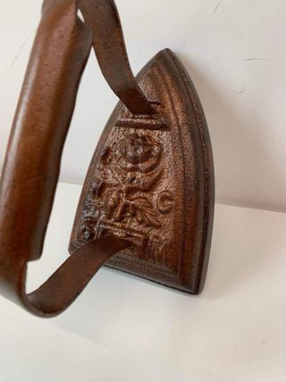 Ferro da stiro antico raro da collezione