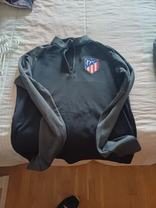 Sudadera Atlético de Madrid talla M de niño