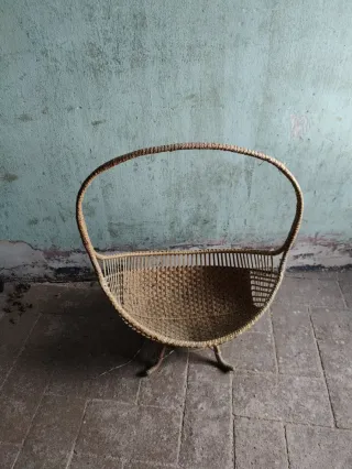 Cuna o cesta grande de mimbre años 60