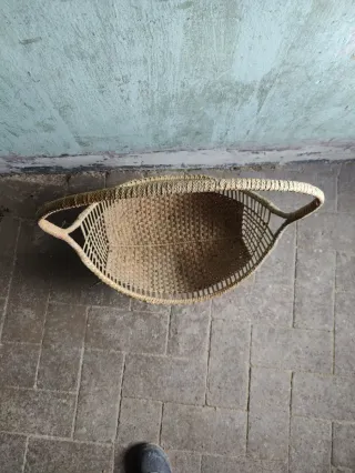 Cuna o cesta grande de mimbre años 60