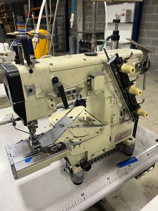 MÁQUINAS DE COSER INDUSTRIALES