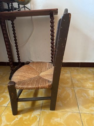 Silla pequeña vintage cuerda