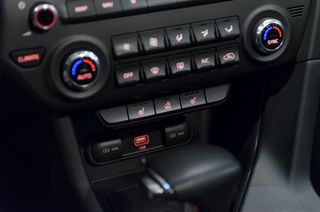 KIA Sportage 1.6 MHEV Business DCT 4x4 136