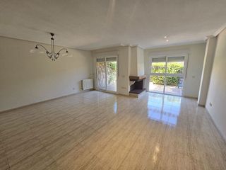 Casa adosada en alquiler en Mirasierra en Madrid