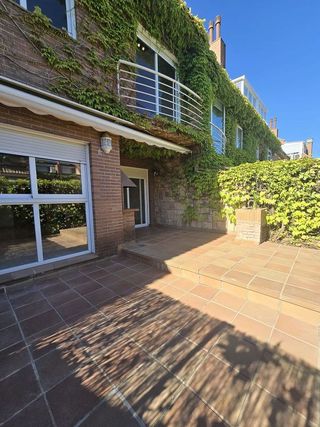 Casa adosada en alquiler en Mirasierra en Madrid
