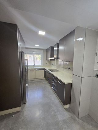 Casa adosada en alquiler en Mirasierra en Madrid