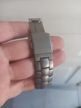 Reloj Guess Crono Titanium