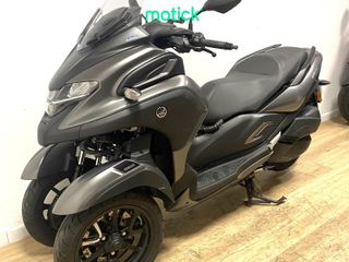 YAMAHA TRICITY 300