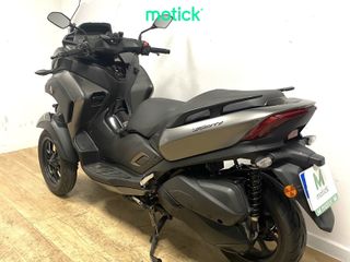 YAMAHA TRICITY 300