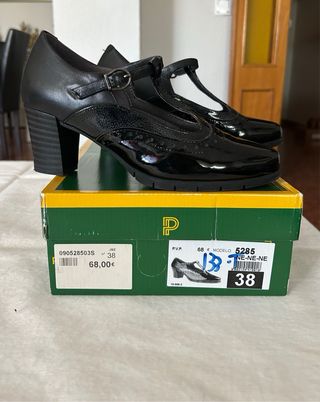 Zapatos charol negros tacón