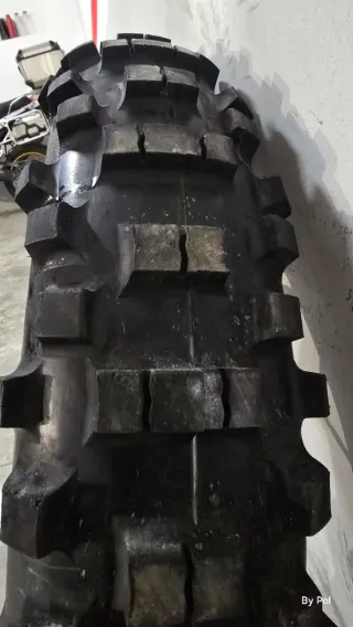 Neumáticos Enduro Maxis 90/90 - 21 y 140/80 -18