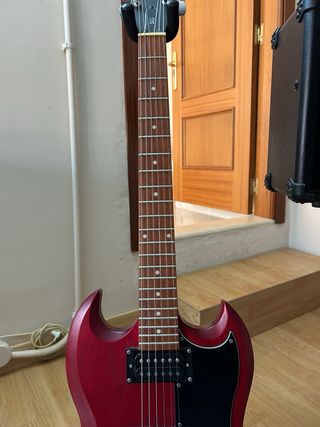 Guitarra Eléctrica Epiphone + Amplificador Yamaha