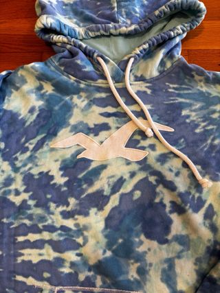 Sudadera Hollister Tie-Dye Azul y Blanca