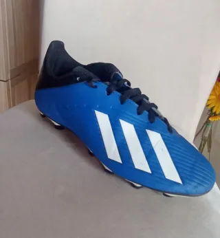 Botas de fútbol Adidas azules