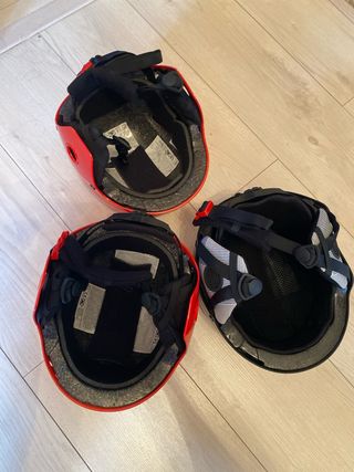Cascos de Nieve Infantiles (2 Rojos, 1 Negro)