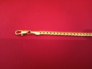 Pulsera dorada bisutería