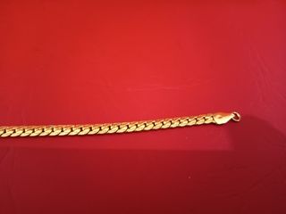 Pulsera dorada bisutería