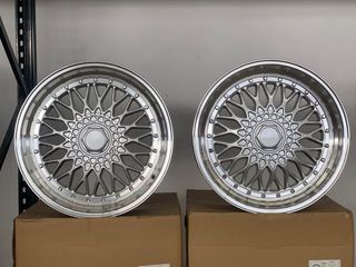 2+2 Llantas 8x18 y 9.5x18 5x120 et35 72.6 stilo RS