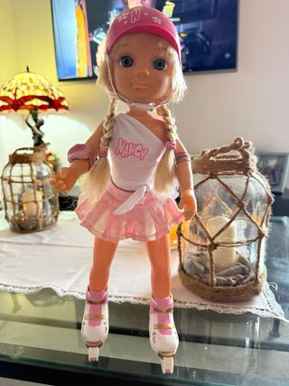 Nancy un día patinando